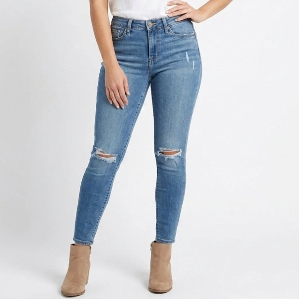 Signature by Levi Strauss Indie Sleaze Distressed Mid Rise Super Skinny Jeans 26
